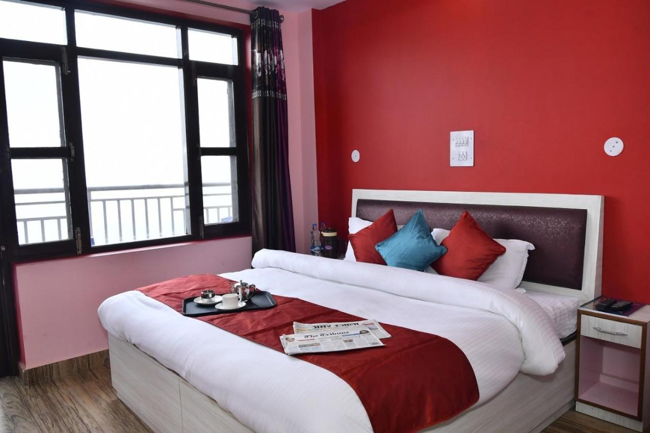 Lotus Inn Hill View Shimla Ngoại thất bức ảnh