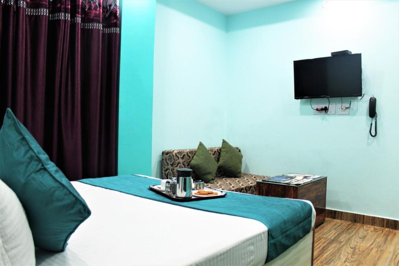 Lotus Inn Hill View Shimla Ngoại thất bức ảnh